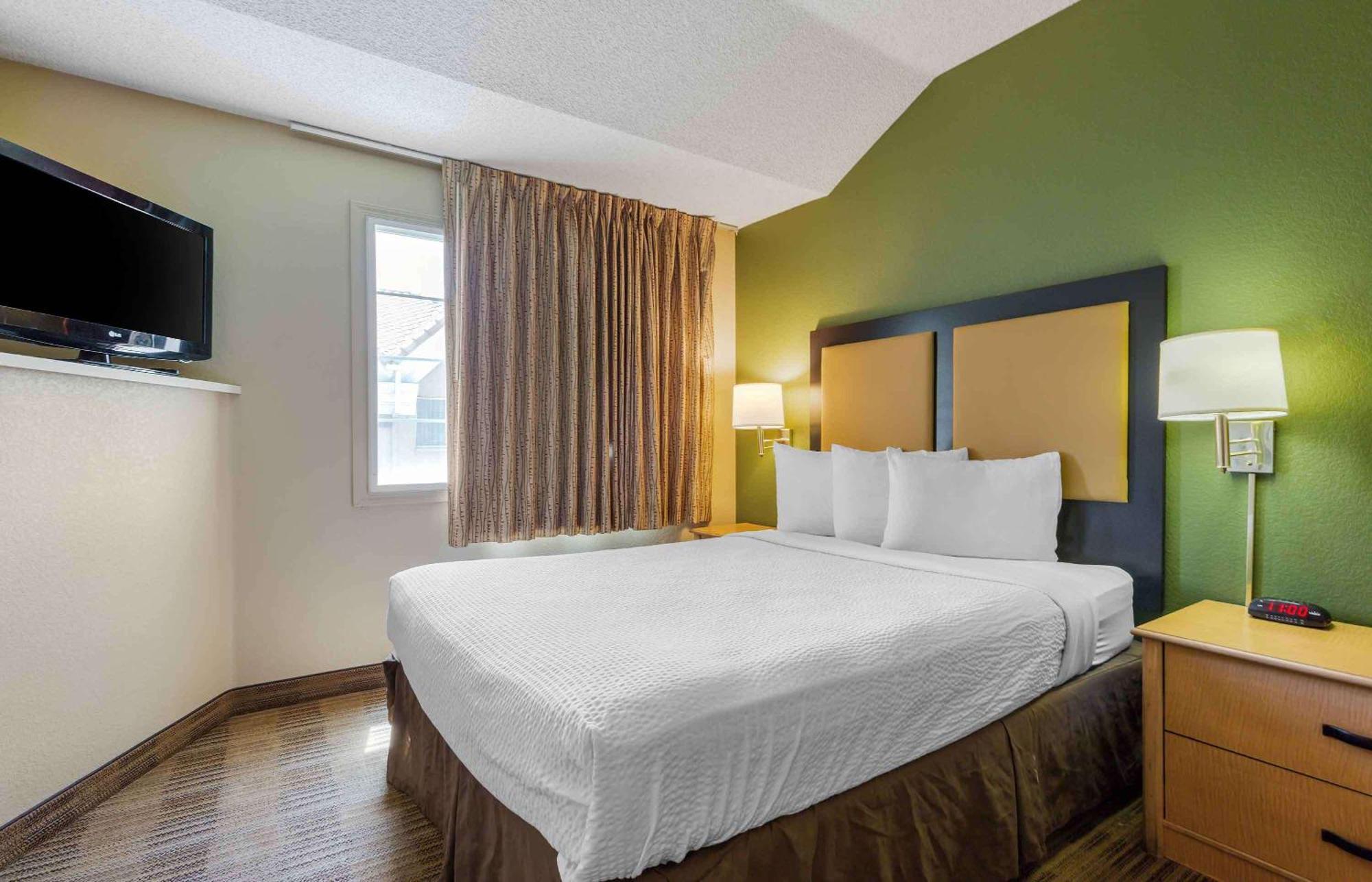 Extended Stay America Select Suites - Providence - Airport Ворвік Екстер'єр фото