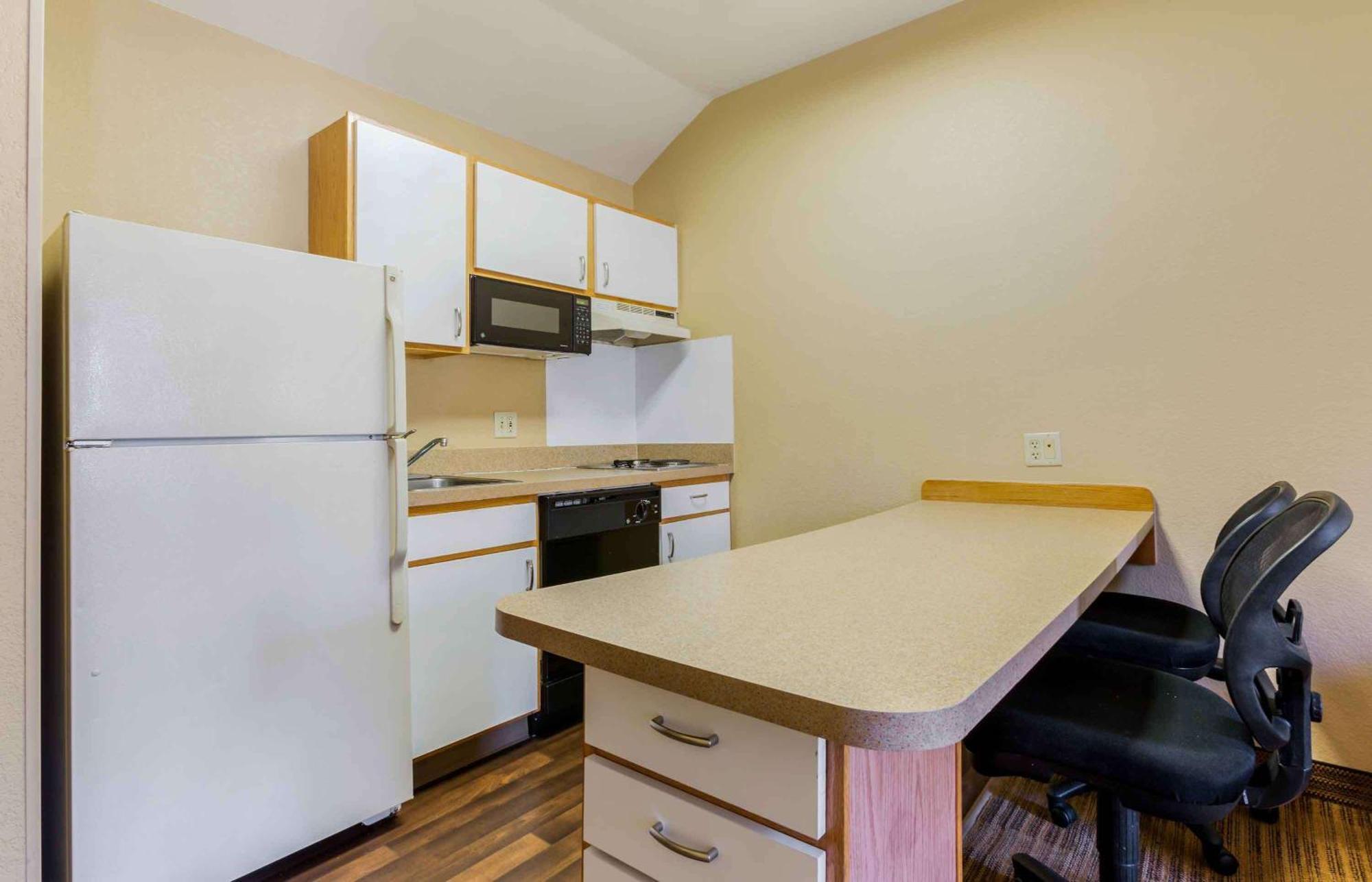 Extended Stay America Select Suites - Providence - Airport Ворвік Екстер'єр фото